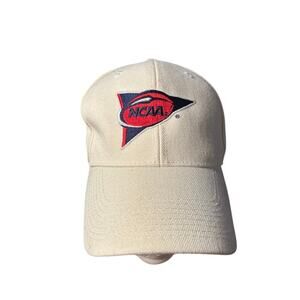 Vintage VTG snapback NCAA football white hat dad cap embroidered red blue logo